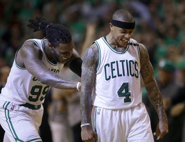 邮报：红军vs毕包前安菲尔德主看台发生误报，球迷被暂时疏散（邮报：利物浦vs毕尔巴鄂赛前安菲尔德主看台误报，球迷短暂撤离）