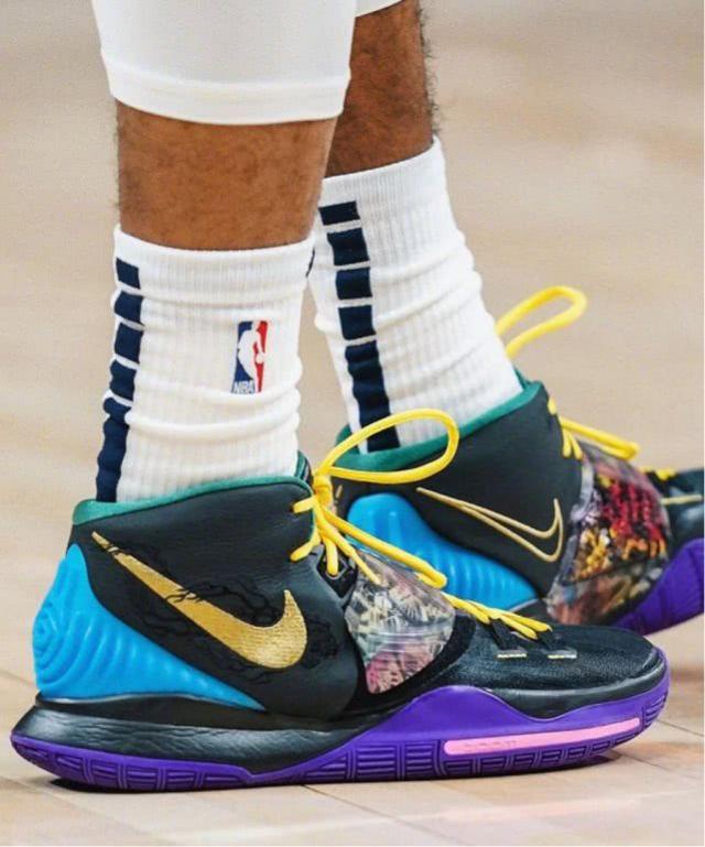 还是不错的！探花庞峥麟11中4&三分4中2拿到14分3板4助（探花庞峥麟表现不俗：14分3板4助，投篮11中4、三分4中2）