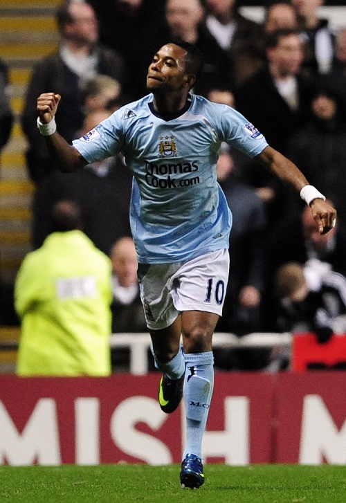 手感不错！东契奇首节6中4轻取10分（状态在线！东契奇首节6投4中斩获10分）