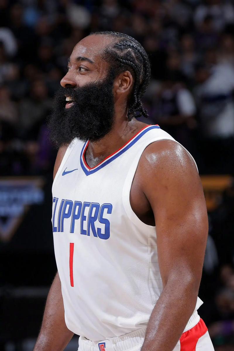 发生什么事了？巴萨前12轮11胜 最近5轮仅1胜（巴萨状态骤降：开局12轮11胜，近5轮仅一胜）