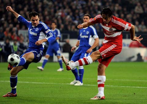 阿森纳主场遭维拉逆转，失去三分，表现不佳，球迷失望。（阿森纳主场被维拉翻盘，三分尽失，低迷表现令球迷沮丧）