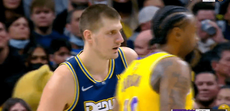 图片报：沃尔夫斯堡想挖凯尔，后者预计会在本轮联赛公开回应（图片报：狼堡有意签下凯尔，球员预计将在本轮联赛作出公开回应）