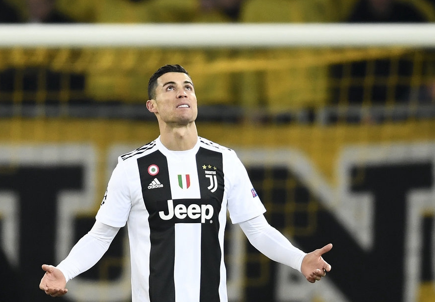 柏林联合队长：拜仁下半场一直在拖延时间，毫无公平竞赛精神（柏林联合队长指责拜仁：下半场频繁拖时间，缺乏公平竞赛精神）