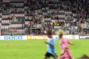 哈兰德：我觉得自己算个不错的球员；不希望被拿来和梅罗比较（哈兰德：自评水平还不错，不想与梅西C罗相提并论）