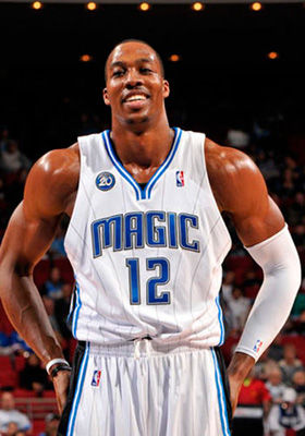 活塞逆转击败开拓者，坎宁安和邓罗关键表现助力取胜，展现强大韧性。（活塞逆袭擒下开拓者，坎宁安与邓罗关键时刻发力，韧性尽显）