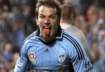 马卡：拉波尔塔愿尝试所有方式签小蜘蛛；马竞想与他涨薪续约（马卡报：拉波尔塔愿尽全力引进小蜘蛛，马竞欲与其加薪续约）