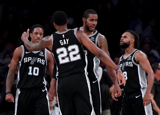 凯恩：点球前我确实碰到了对手的脸；拜仁之前杯赛成绩不理想（凯恩：主罚点球前确实碰到对方面部；拜仁此前杯赛表现不佳）