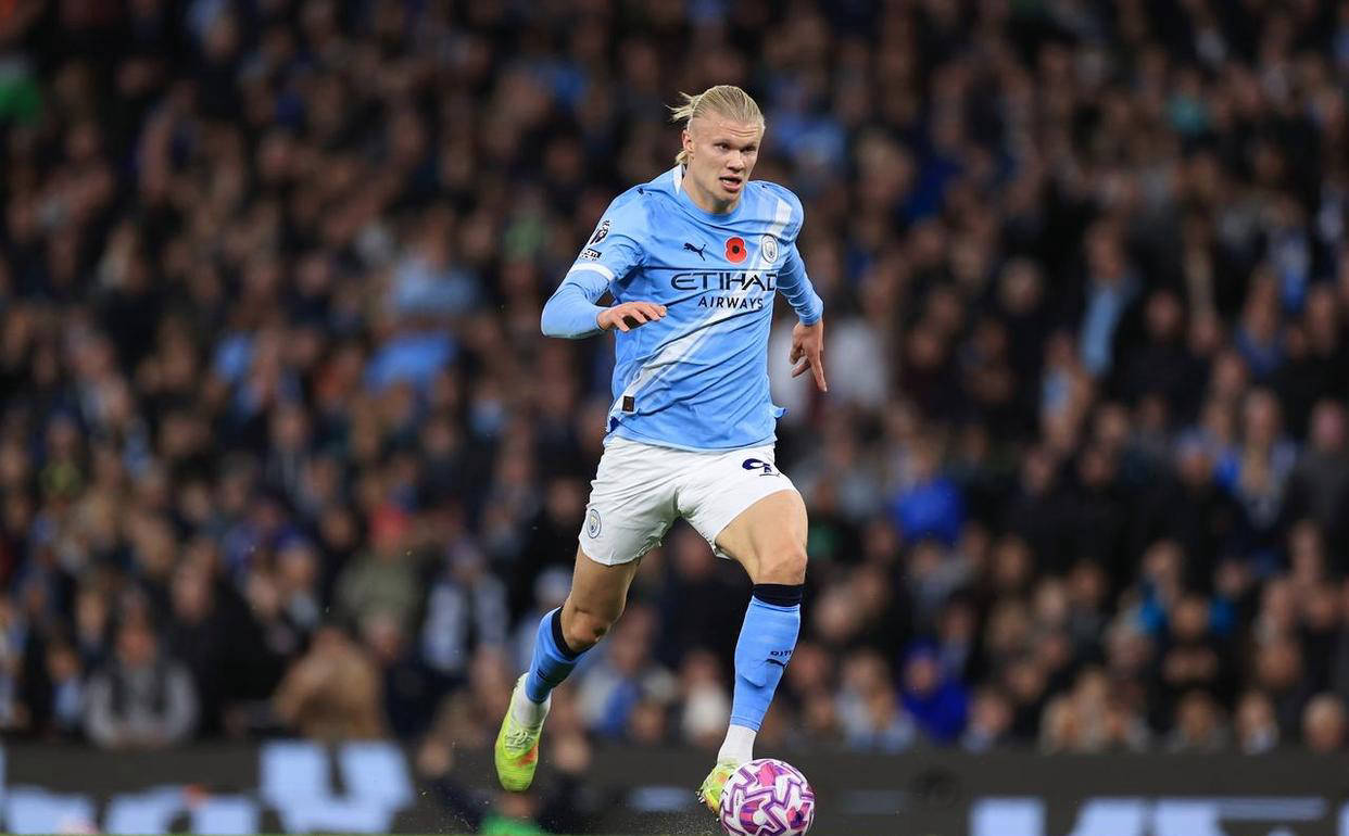 泽林斯基：我的进球有些幸运，这场地根本没法踢球，腿都痛了（泽林斯基：进球有点运气，这场地太差根本踢不了，腿都疼）