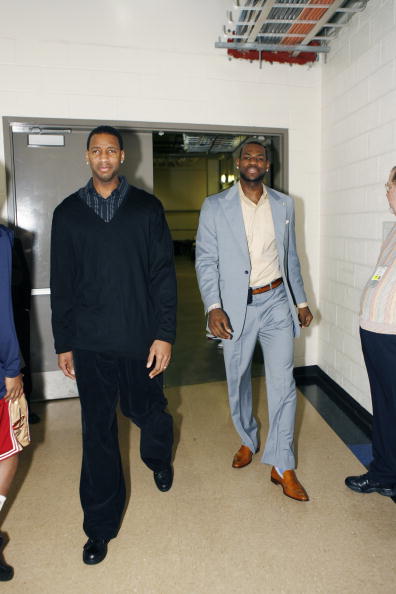 本赛季五大联赛场均积分前20：拜仁、巴萨、皇马、阿森纳前4（本季五大联赛场均积分前20：拜仁、巴萨、皇马、阿森纳包揽前四）