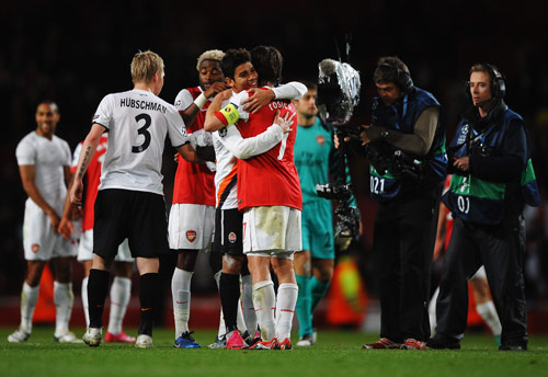 苏亚雷斯：感谢俱乐部的支持和帮助，希望亚泰能尽快回到中超（苏亚雷斯：感激俱乐部全力相助，盼亚泰早日重返中超）