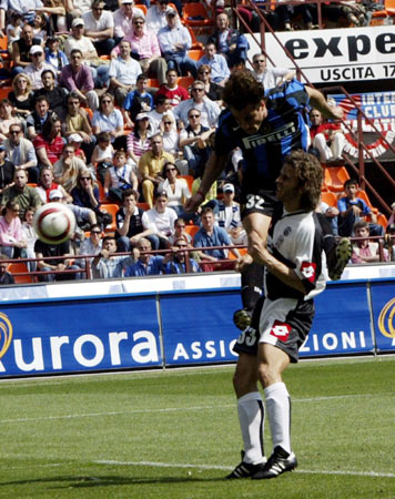 魔术vs尼克斯前瞻：贝恩大战布伦森，谁能带队杀进决赛？（魔术对阵尼克斯前瞻：贝恩PK布伦森，谁能率队挺进决赛？）