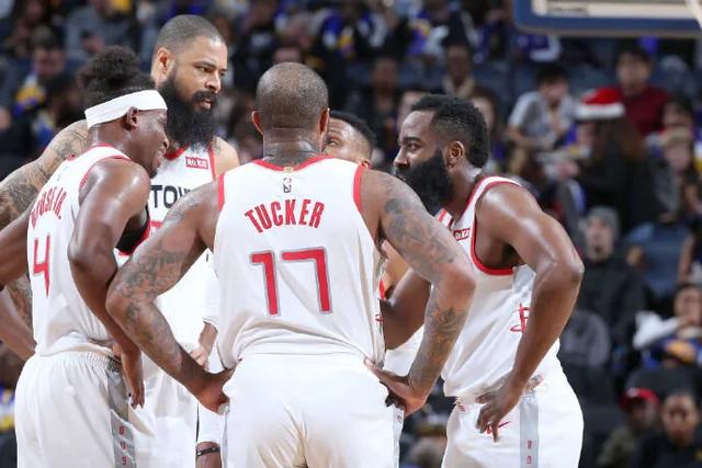 深圳队外援状态火热（深圳队外援火力全开）