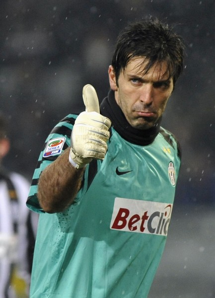 世体：秘鲁检方证实伊涅斯塔与诈骗案无关，名字被拿来博关注（世体：秘鲁检方澄清伊涅斯塔未涉诈骗，其姓名被借机蹭热度）