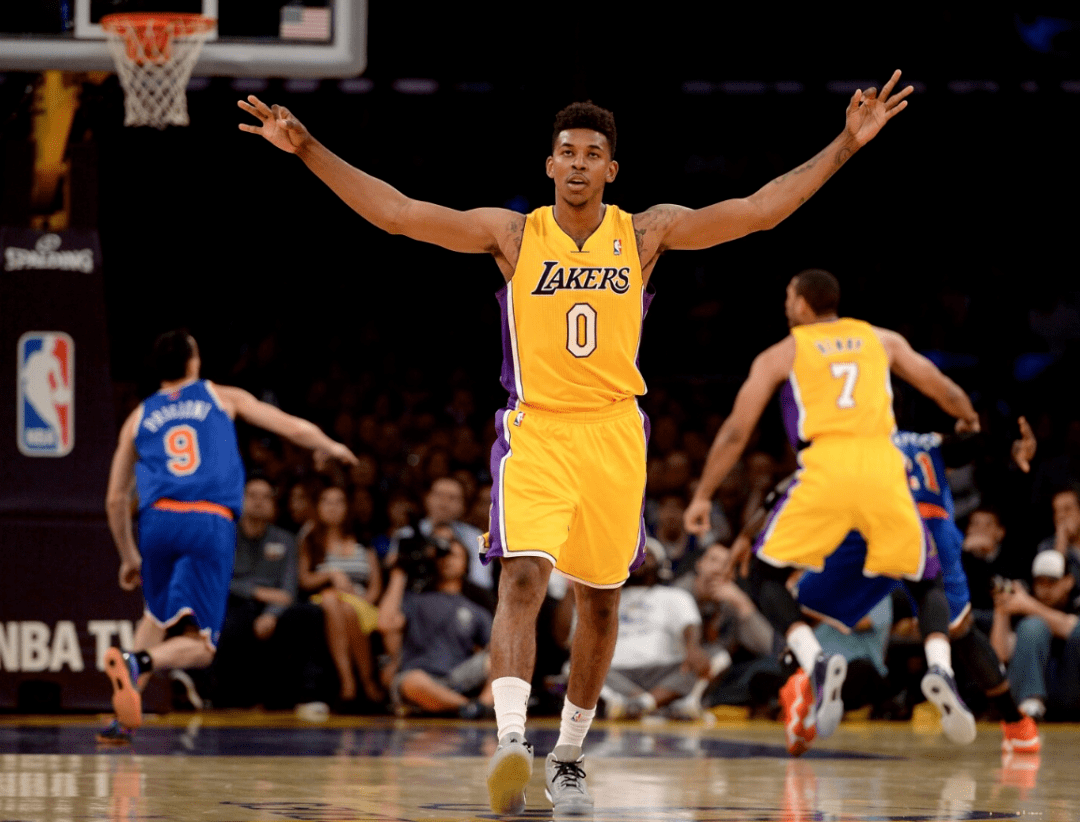 克莱：22年灰熊就差点废了我的队友，别这么脏了行么（克莱怒斥灰熊：22年险些让我的队友报销，能别再这么脏吗）