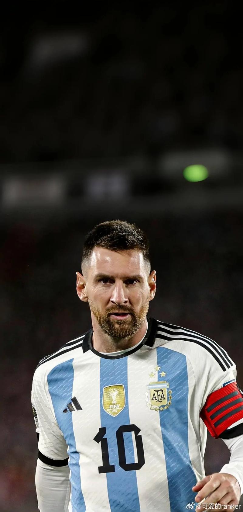 范晓冬：我知道的圈内料比球迷多多了，但我不会诋毁中国足球（范晓冬：圈内消息我掌握得更多，但绝不抹黑中国足球）